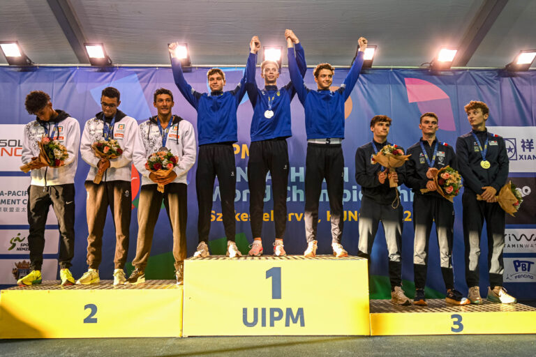 ЗБІРНА УКРАЇНИ (ДАНИЛО СИЧ, РОМАН ПОПОВ, ОЛЕГ РИБАК) – ЧЕМПІОНИ СВІТУ СЕРЕД ЮНІОРІВ!