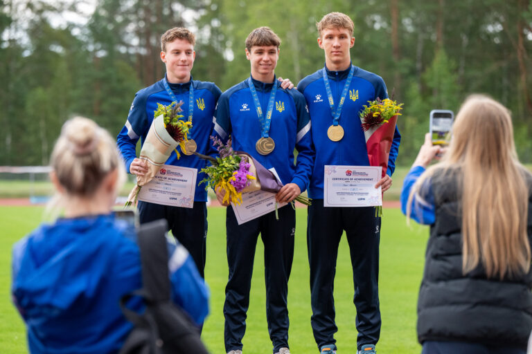 КОМАНДА УКРАЇНИ – ЧЕМПІОНИ СВІТУ U19! ОЛЕГ РИБАК – ВІЦЕ-ЧЕМПІОН СВІТУ U19 У ОСОБИСТІЙ ПЕРШОСТІ!